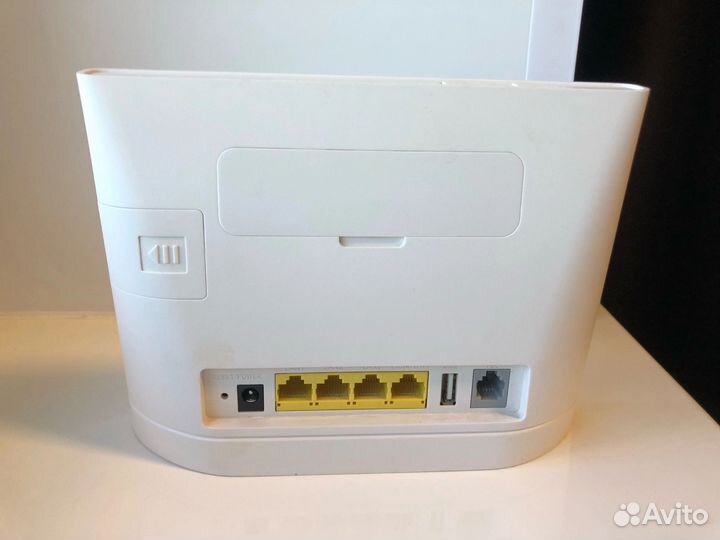 Интернет-центр Yota 4G LTE B315s-22 (роутер)