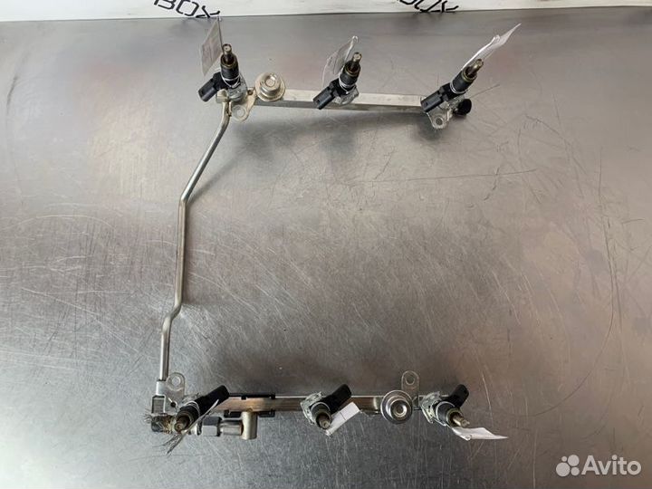 Топливная рампа Mercedes C-Class W204 M272 2.5I