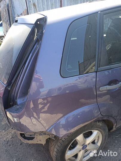 Крыло заднее правое Ford Fiesta