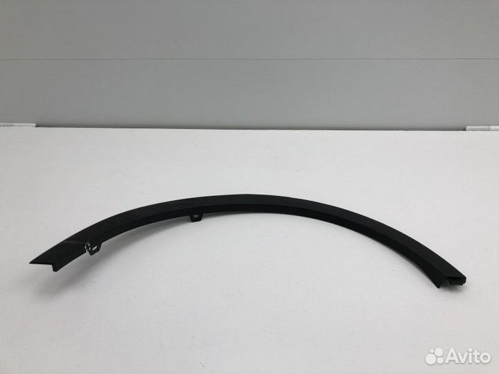 Накладка заднего крыла правого Geely Atlas