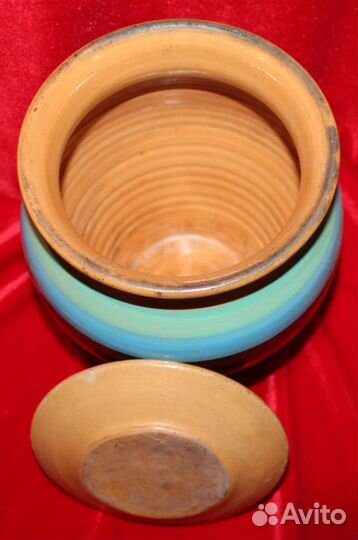 Глиняные горшки, корчага