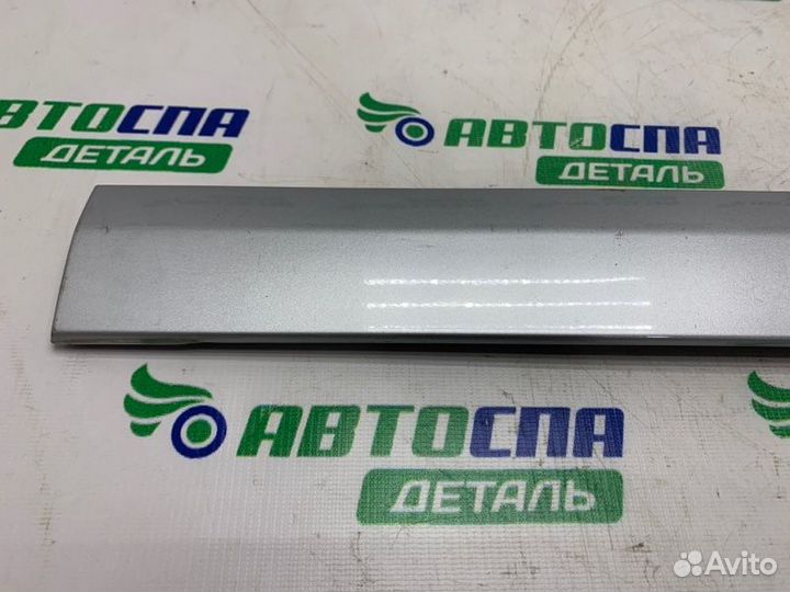 Молдинг двери задний левый Mercedes Benz C-Class