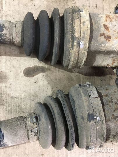 Передние привода в сборе Audi A8 D3