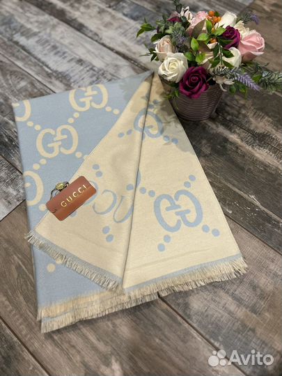 Кашемировый палантин Gucci голубой двухсторонний