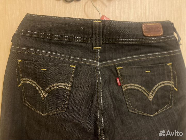 Джинсы levis