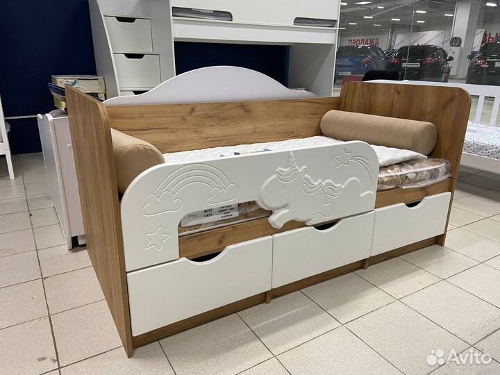 Детская кроватка Новая