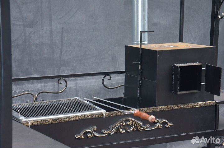 Мангал с крышей