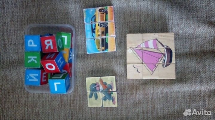 Развивающие игрушки пакетом и книги