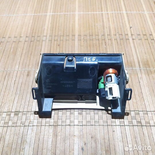 Пепельница Volkswagen Passat B5 седан 1.8 1997