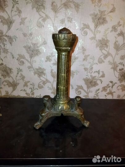 Старинный подсвечник