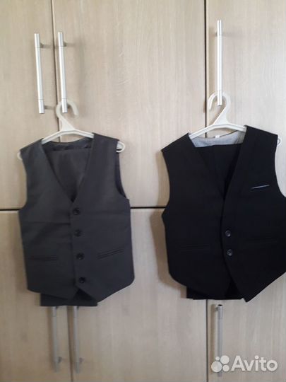 Два костюма школьных двойка