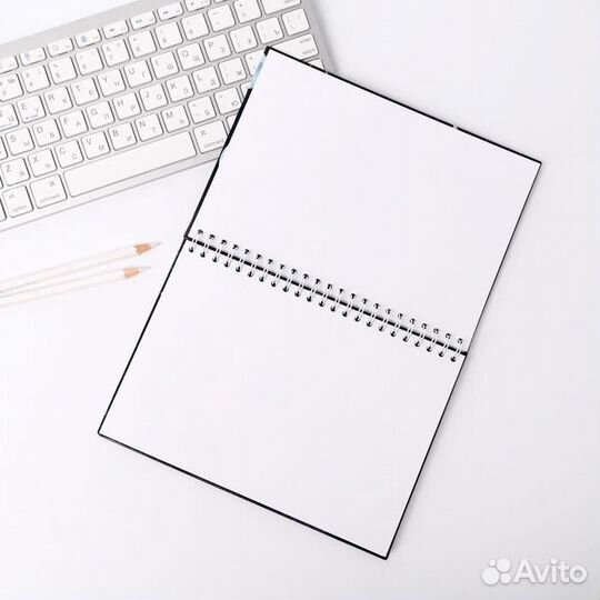 Скетчбук горизонтальный на гребне 