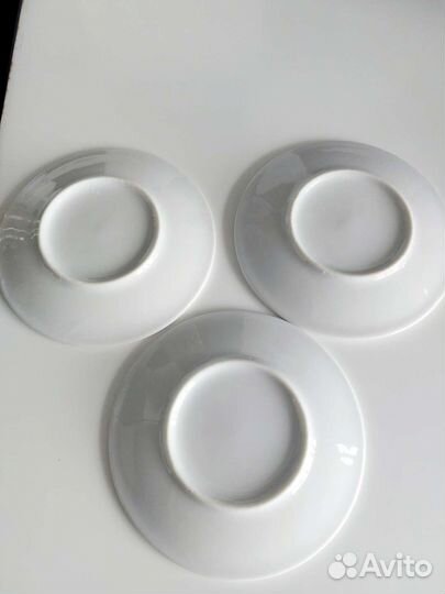 Блюдца IKEA (Икея) чайные и кофейные