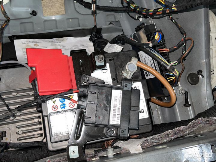 Дополнительный аккумулятор BMW X5 F15 F85