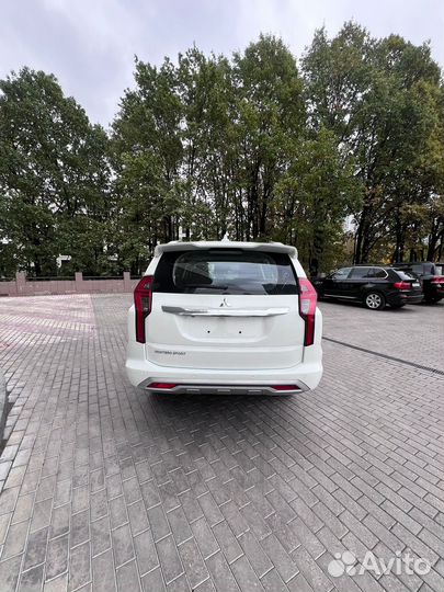 Mitsubishi Montero Sport 3.0 AT, 2023, 30 км