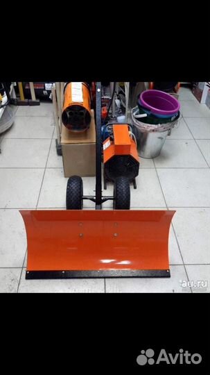 Лопата на колесах. Лопата для чистки снега