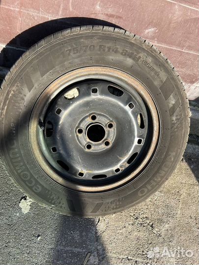 Kumho Ecowing ES01 KH27 175/70 R14 84H