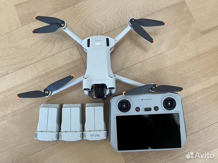 Квадрокоптер DJI Mini 3 Pro RC Combo+
