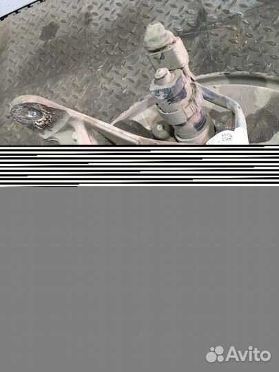 Кулак поворотный задний левый в сборе со ступицей