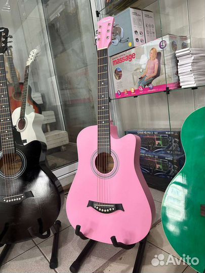 Акустическая гитара