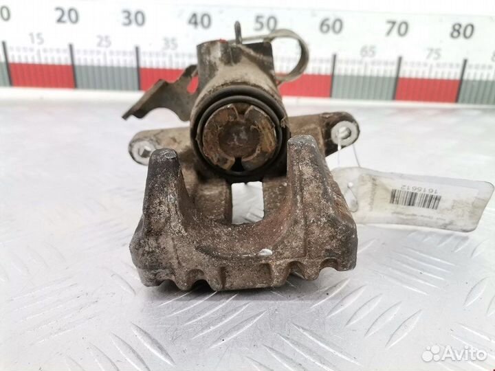 Суппорт задний правый для Audi A4 B5 8E0615424