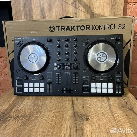 Native Instruments Traktor Kontrol S2 MK3