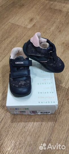 Кроссовки geox 24