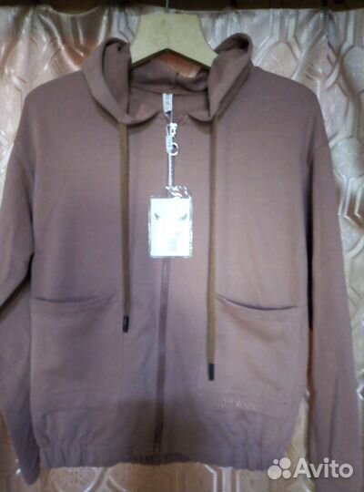 Спортивный костюм женский