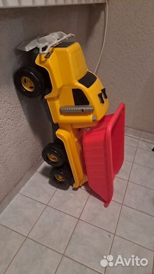 Игрушка грузовик большой