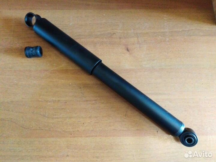 Амортизатор подвески задний Toyota Town Ace Noah