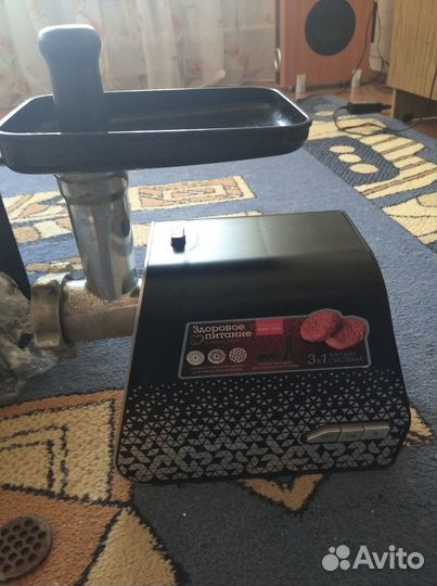 Мясорубка Redmond rmg-1222