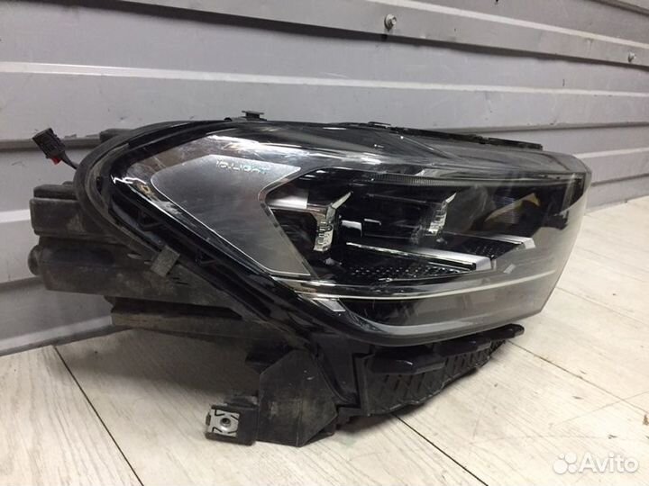 Фара правая Volkswagen Polo 6 лифтбек 2020