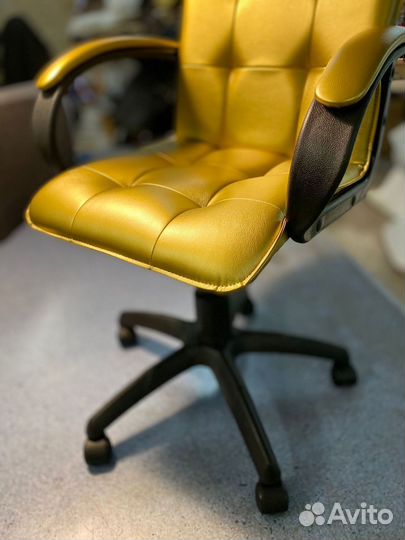 Компьютерное кресло