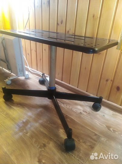 Стол под телевизор металл