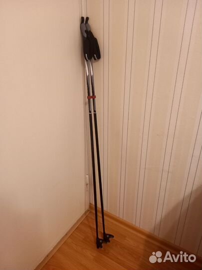 Лыжные палки две пары