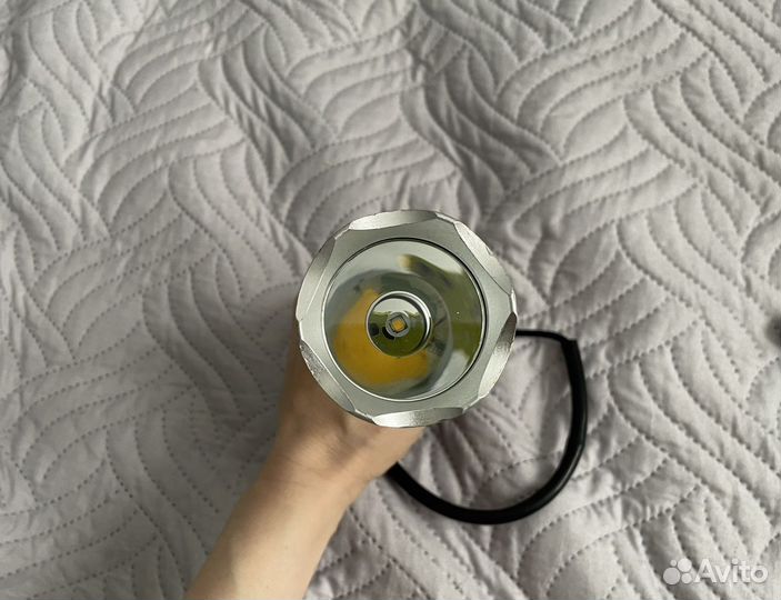 Подводный фонарь с аккумуляторами