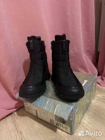 Ботинки женские зимние 37