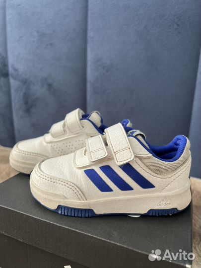 Кроссовки adidas оригинал