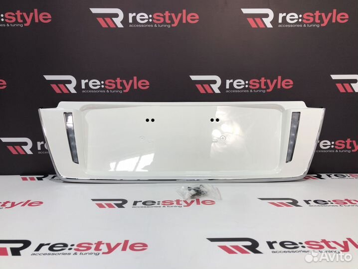 Накладка под номер на 5-ю дверь Lexus LX570 K249