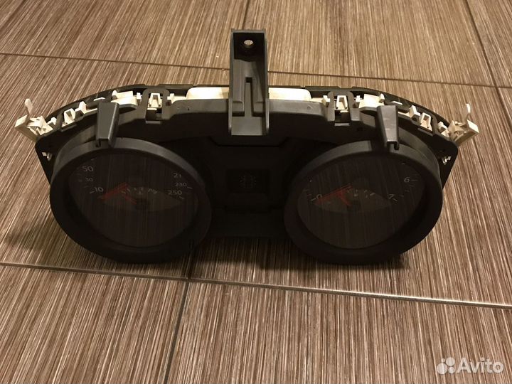 Приборная панель Рено Меган 2