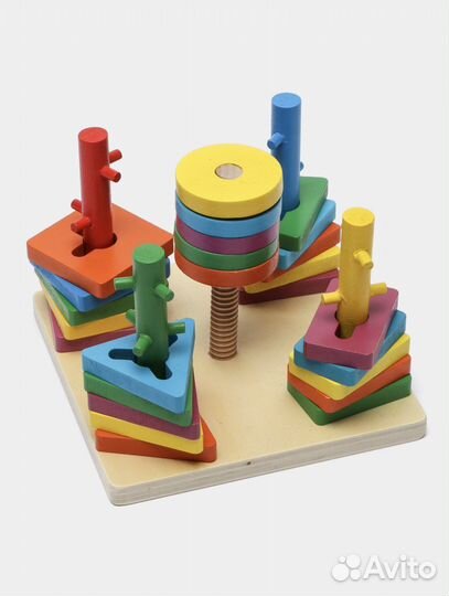 Новые. Развивающие игрушки, пирамида сортер