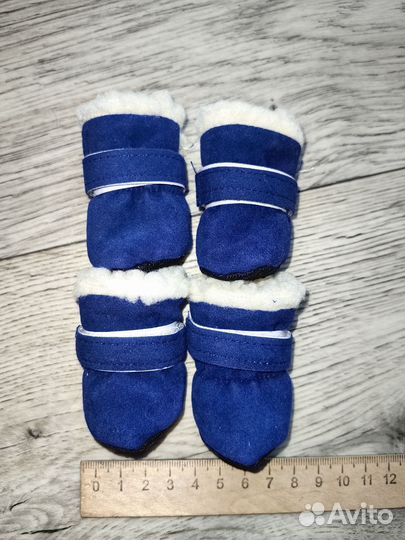 Ботинки для маленькой собачки