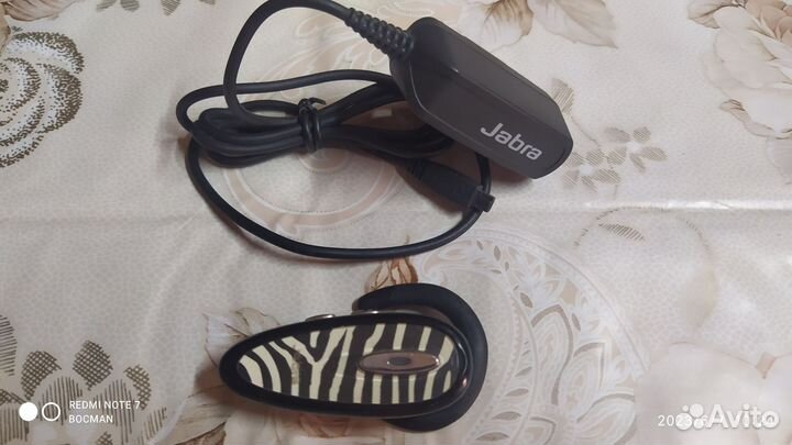Блютуз-гарнитура Jabra