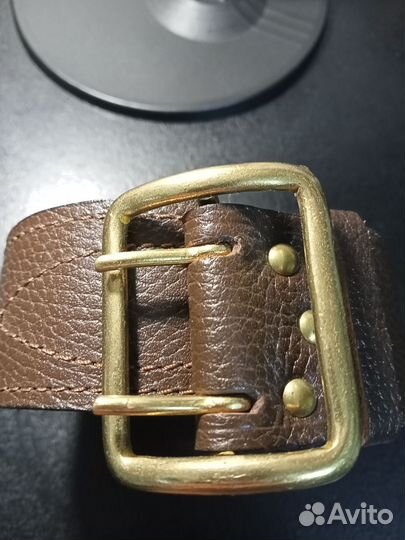 Мужской кожаный ремень коричневый