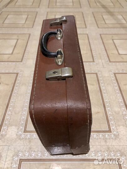 Старинный чемодан