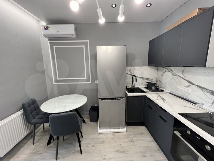 2-к. квартира, 60 м², 6/18 эт.