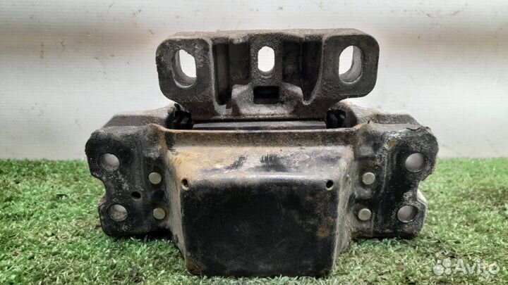 Подушка двигателя левая Audi A3 8P 1.6 BSE (102