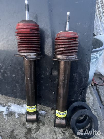 Стойка для авто