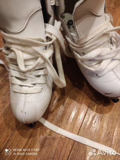 Коньки фигурные женские 36 и 34 размера