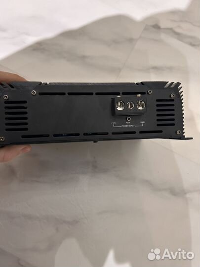 Двух канальный усилитель 1200w